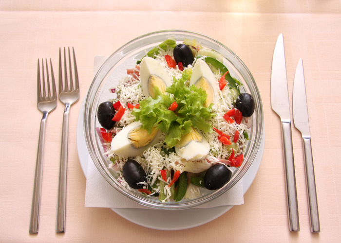 Salata bulgaresca-1 poza cu orice vedeta disney - restaurant