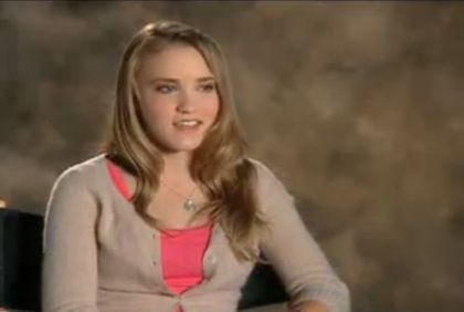 normal_dv4 - Emily interviu la Hannah Montana