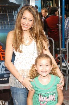 Noah-Lindsey-Cyrus-720699,342661