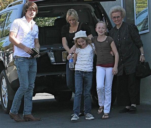 Noah-Lindsey-Cyrus-720699,342667