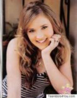 Oare la k se gand? - Emily Osment