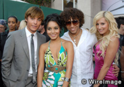 18584_ZacEfronVan_Mazur_14210091 - Toate Pozele mele din PC