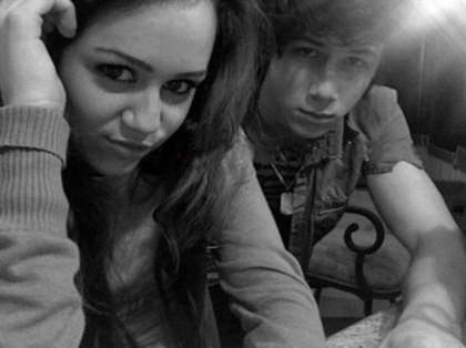 y1pNYyZRPmZy9jd1GGuamuB2lMreHSVtvkFg7if4wIRHgo_ltaqAbKsvbkotXa3xYP7-fTBhY5gJS0 - Toate Pozele mele din PC