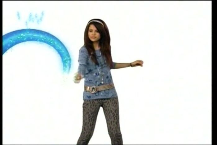 13 - Selena Gomez intro DisneyChanel