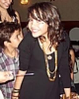 thumb_l_51daedacfe984ac7aef532d35dbbad55 - Stella Hudgens