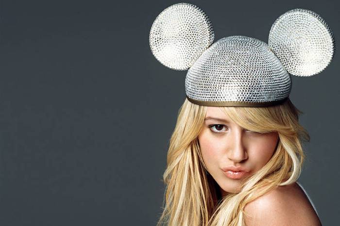 ashleymtisdale-dot-com_modeling-set005-0015