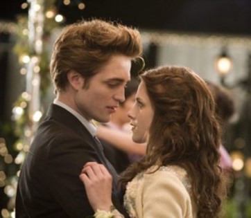 Edward-Bella3-300x261 - xoxo twilight