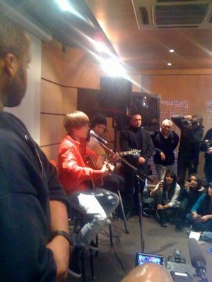 - 0_0 Universale Headquarters im Paris 0_0