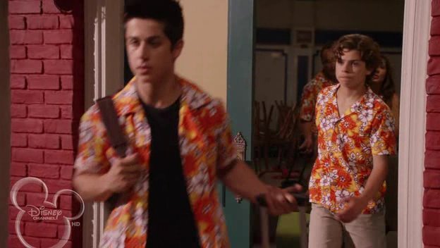 Wizards of Waverly Place The Movie  (2009) WwW.Bratu-Marian.Ro-4