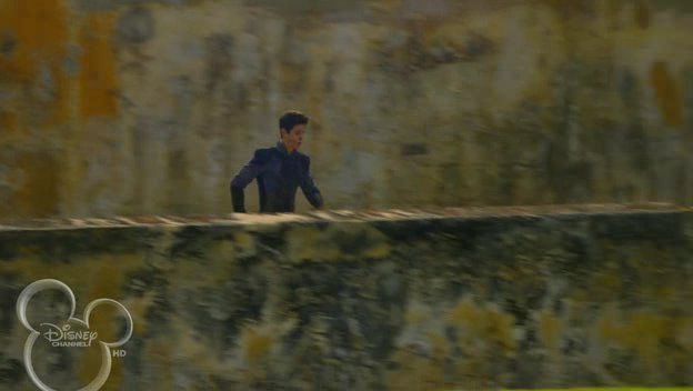 Wizards of Waverly Place The Movie  (2009) WwW.Bratu-Marian.Ro-79 - Wizards of Waverly Place