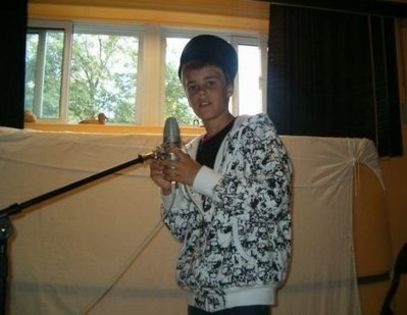  - 0_0 Justin young 0_0