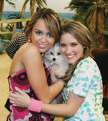 my favourite picture - miley cyrus and emily osment