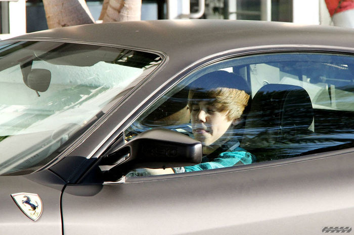  - 0_0 Justin Driving In Miami Beach 0_0