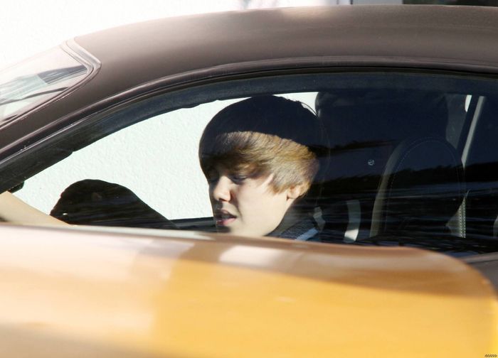  - 0_0 Justin Driving In Miami Beach 0_0