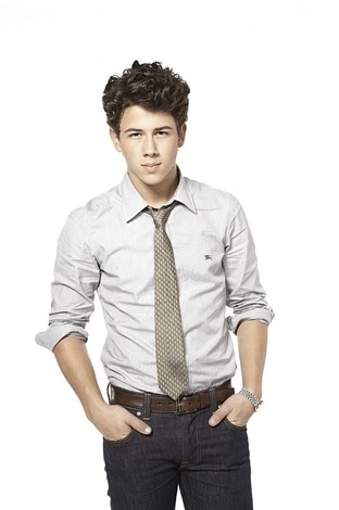 time-out-new-york-pics-nick-jonas-7027740-312-470 - Nicholas PhotoShoot39