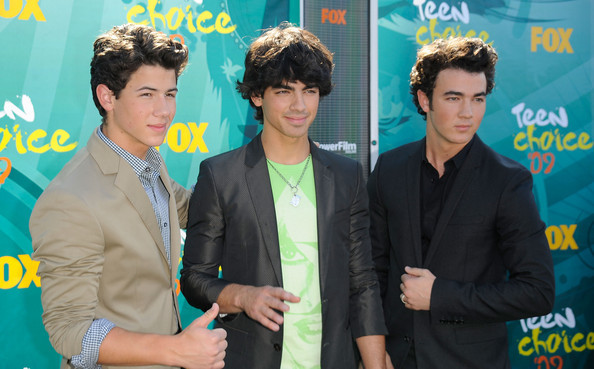 2009+Teen+Choice+Awards+Arrivals+EYOzcLKUG7cl - z 2009 Teen Choice Awards - Fashion Choices