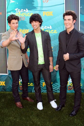 2009+Teen+Choice+Awards+Arrivals+jluszzzI6Qml - z 2009 Teen Choice Awards - Fashion Choices