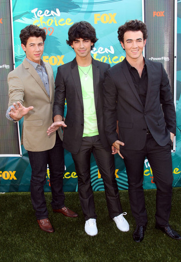 2009+Teen+Choice+Awards+Arrivals+VzETWFpYxZNl - z 2009 Teen Choice Awards - Fashion Choices