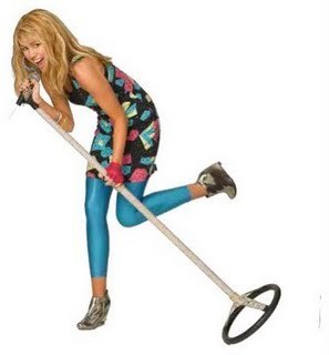 10513165_ALUGZOYPX - Miley Cyrus