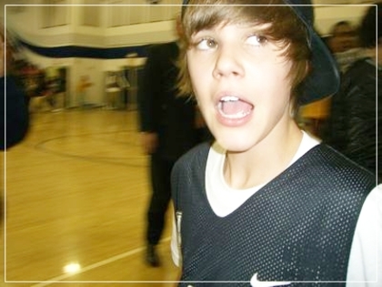  - 0_0 Justin  playing basketball 0_0