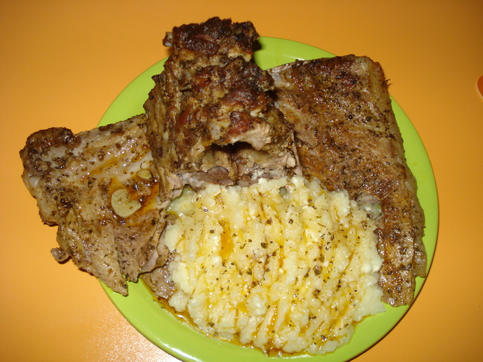 COASTE DE PORC IMPLETITE
