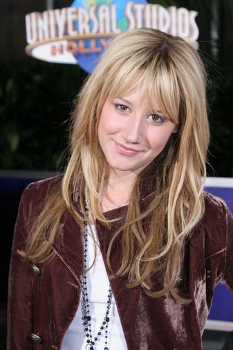 ashley_tisdale-serenity10