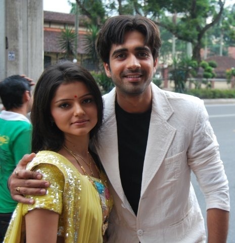 26890_391690681702_644821702_4801268_5150537_n - 0-Triunghiul Iubirii-Choti Bahu Sindoor Bin Suhaag