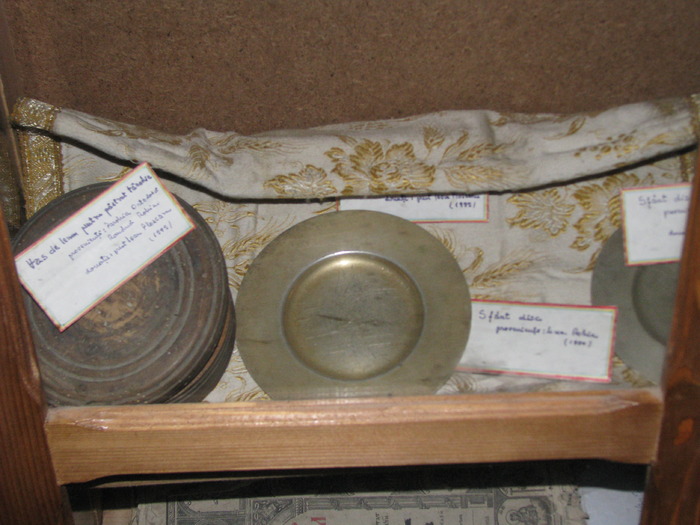 Muzeul-Obiecte de cult vechi - Manastirea Rohita - Maramures