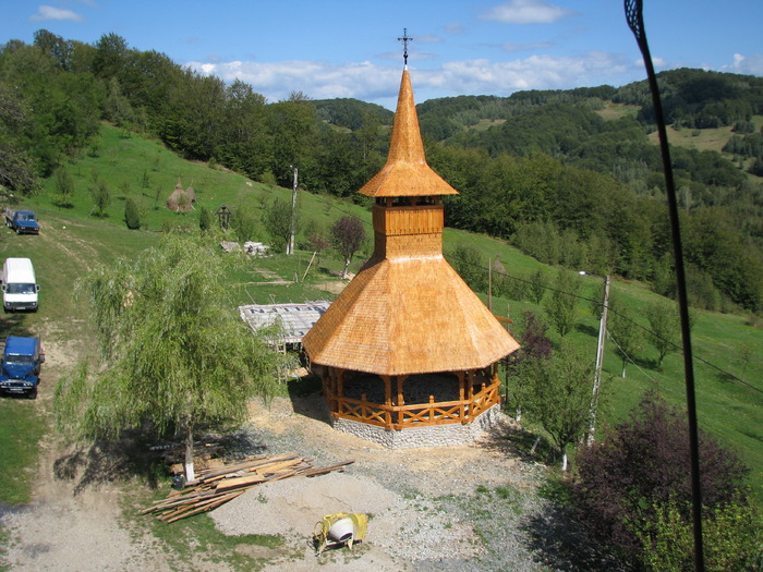 Altarul de vara - Manastirea Rohita - Maramures