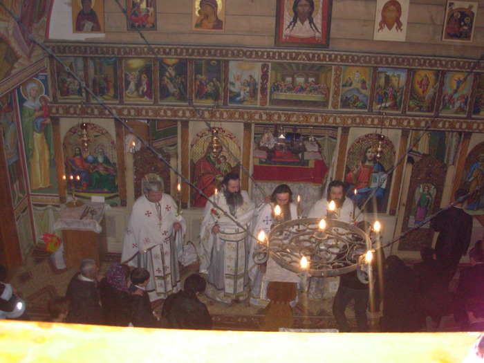 Oficierea Sfintei Liturghii - Manastirea Rohita - Maramures