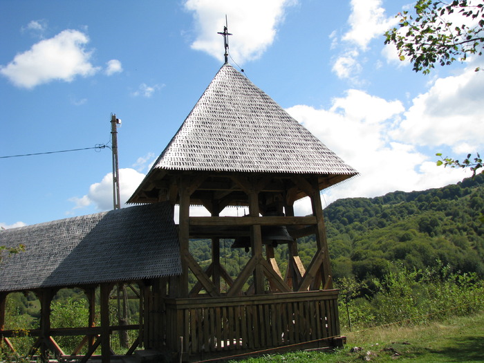 Clopotnita - Manastirea Rohita - Maramures