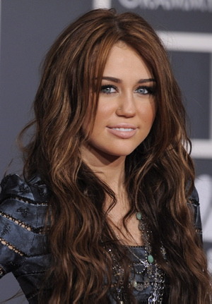 2_1_5494782_e022237A - Miley Cyrus