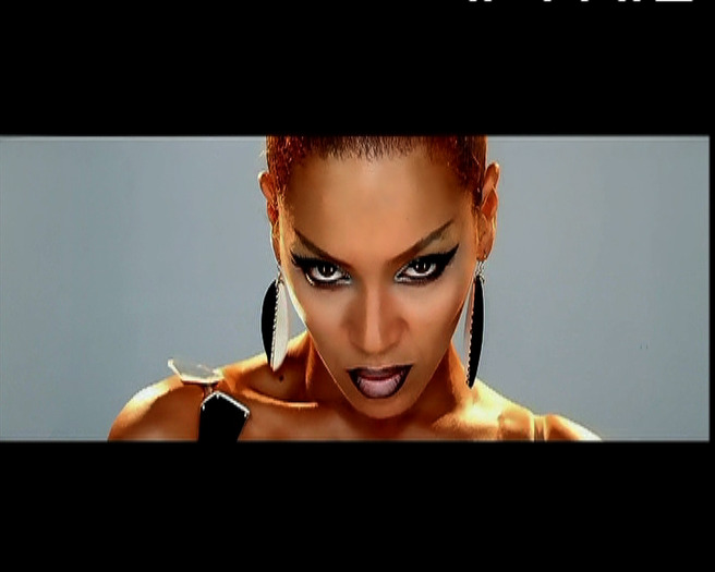 Beyonce-Videophone-004 - Beyonce