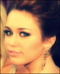 11835903_FTWRBBUYQ[1] - miley cyrus