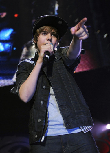 Z100+s+Jingle+ - Justin-Jingle Ball 2009-Show