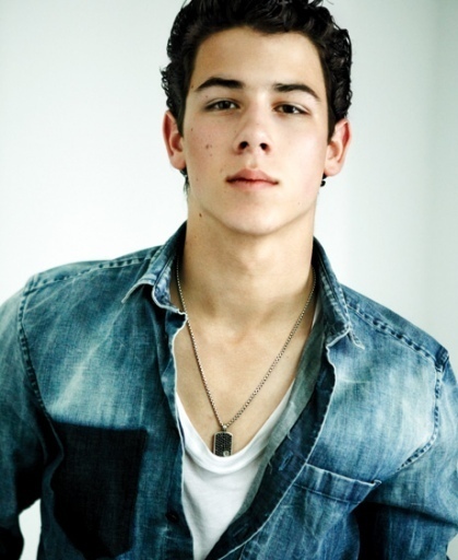 2010-VMan-Magazine-by-Mario-Testino-nick-jonas-10152635-419-512