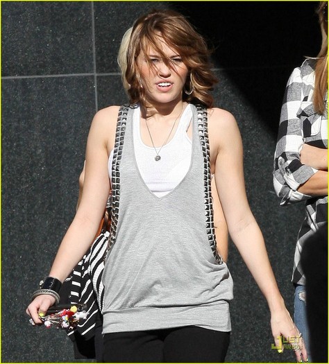 CTQNXOYNUHZYNKEYNIY - ceva pt MiLeY