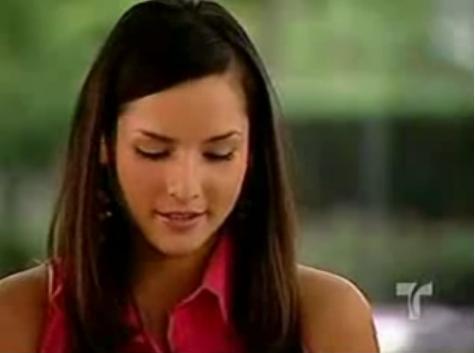 wt6na9 - Carmen Villalobos