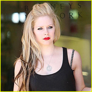 38 - poze Avril Lavigne