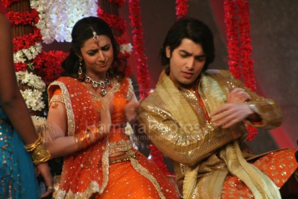 normal_Divyanka%20Tripathi%20and%20Sharad%20Malhotra%20at%20Zee%20Valentine%20shoot%20at%20Film%20Ci - Divyanka Tripathi and Sharad Malhotra at Zee Valentine shoot at Film City on Feb 9th 2008