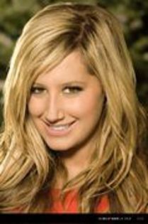 111 - ashley tisdale sedinta foto 2