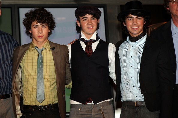 Jonas+Brothers+Disney+Hollywood+Records+Reveal+HoqDTnHJEnvl - Jonas Brothers Disneys Hollywood Records Reveal CDVU