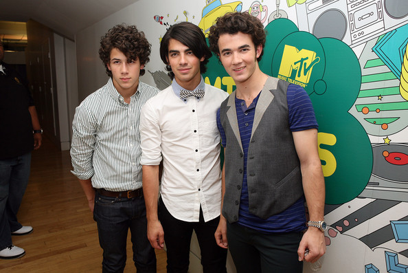 MTV+TRL+Presents+Jonas+Brothers+319ZiWbao-ml - MTV TRL Presents Jonas Brothers