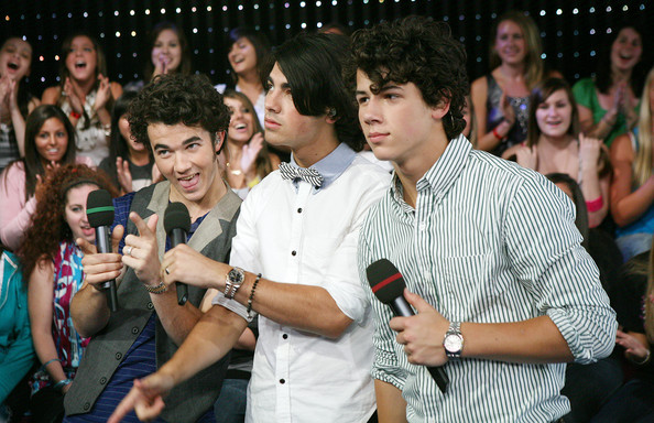 MTV+TRL+Presents+Jonas+Brothers+XsJS6uEs21Nl - MTV TRL Presents Jonas Brothers