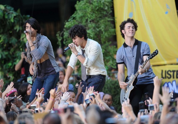 Jonas+Brothers+Perform+ABC+Good+Morning+America+S5HILqYxCDLl - The Jonas Brothers Perform On ABCsGood Morning America