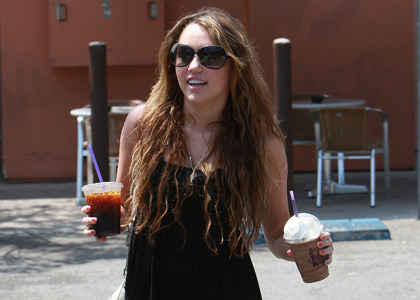 miley-cyrus-coffee-can
