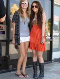 miley-and-a-fan_166x216