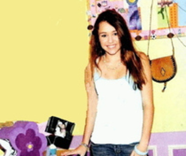 BWVXSKIMCPVUICWIKYW - I________ love______ Miley___ Cyrus My Idol00