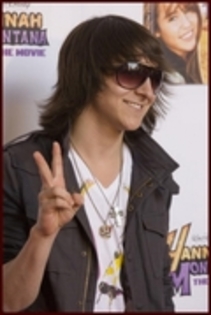 MWRDIXORZRGUZYZOJXG - mitchel musso