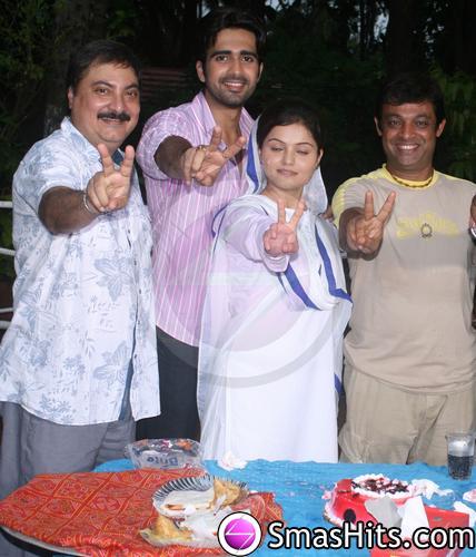 dev1 - Triunghiul iubirii poze NOIIII